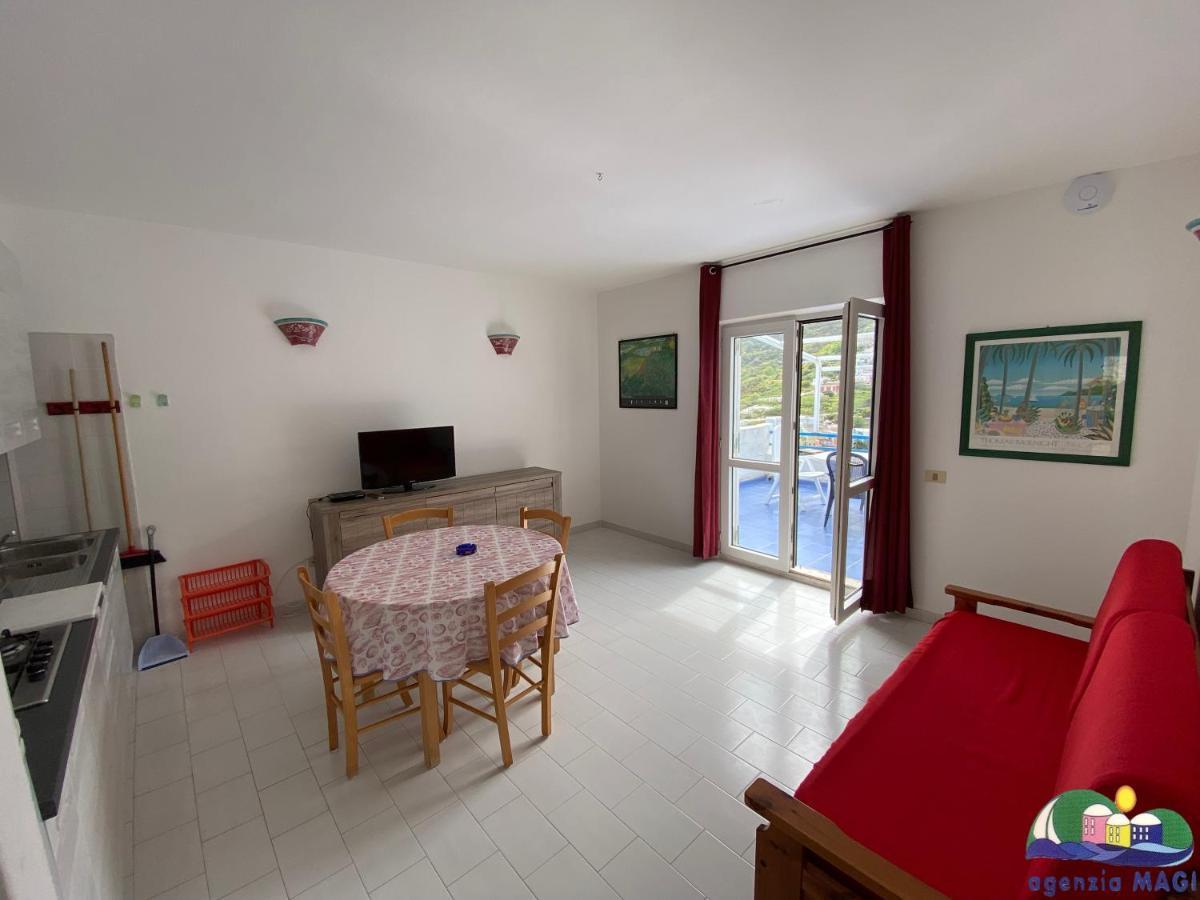 Magi - Appartamenti Maga Circe Ponza Bagian luar foto