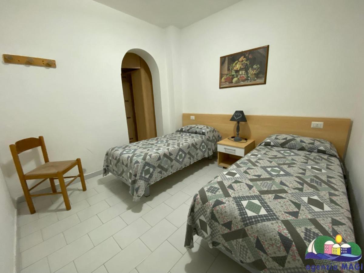 Magi - Appartamenti Maga Circe Ponza Bagian luar foto