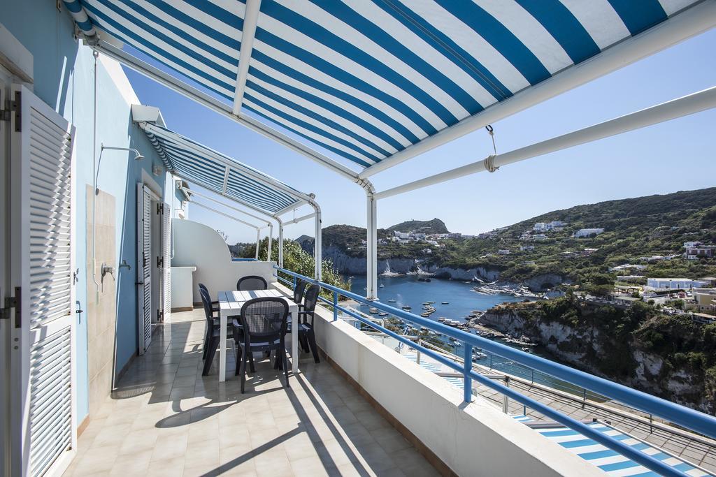 Magi - Appartamenti Maga Circe Ponza Bagian luar foto